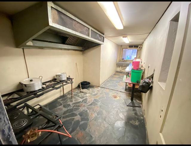 243M² BUSINESS FOR SALE IN KANYAMAZANE